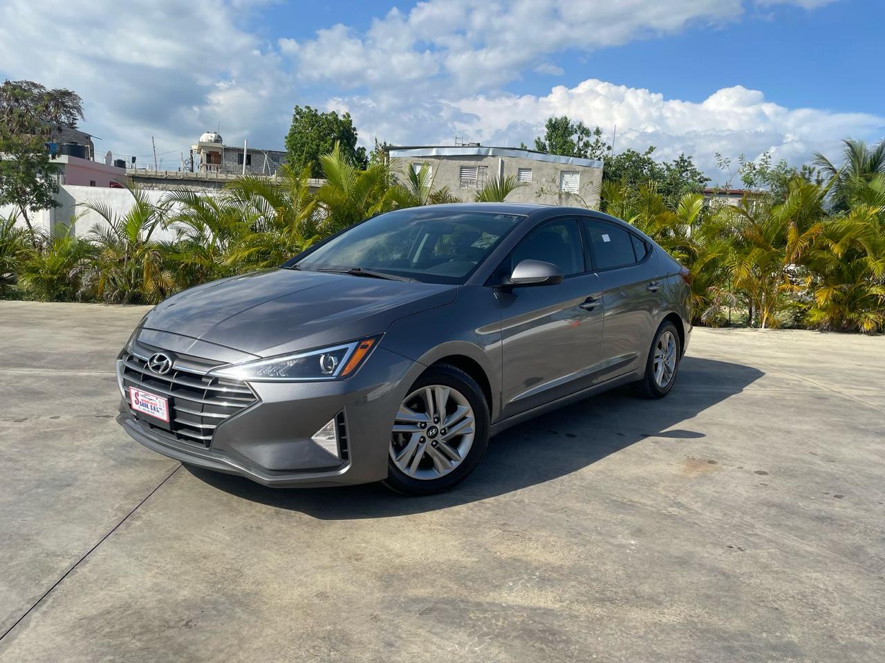 Hyundai  Elantra 